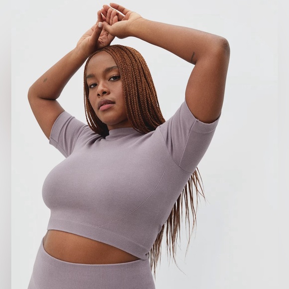 Everlane Seamless Tee - Picture 3 of 5